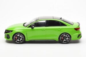 Audi RS3 8Y Sedan Grön MCG 1:18 MCG18449 Metall — bild 3 av 6