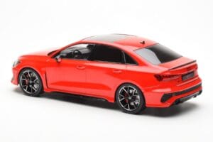 Audi RS3 8Y Sedan Röd MCG 1:18 MCG18451 Metall — bild 5 av 6