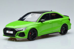 Audi RS3 8Y Sedan Grön GT Spirit 1:18