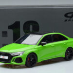 Audi RS3 8Y Sedan Grön GT Spirit 1:18 - image 6 of 6