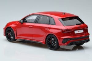 Audi RS3 8Y Sportback Röd GT Spirit 1:18 GT378 Resin — bild 5 av 6