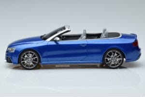 Audi RS5 B8 Cabriolet Blå GT Spirit 1:18 ZM053 Resin — bild 3 av 6