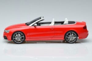 Audi RS5 B8 Cabriolet Röd GT Spirit 1:18 GT724 Resin — bild 3 av 5