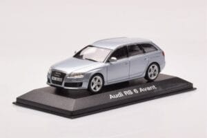 Audi RS6 C6 Monza Silver Minichamps 1:43 5010710213 Metall — bild 2 av 4