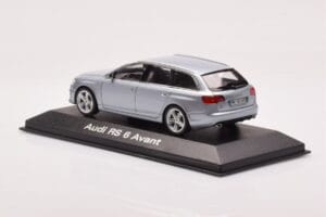 Audi RS6 C6 Monza Silver Minichamps 1:43 5010710213 Metall — bild 3 av 4