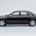 Audi S8 D2 Svart Otto 1:18 - image 3 of 6