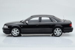 Audi S8 D2 Svart Otto 1:18 OT082 Resin — bild 3 av 6
