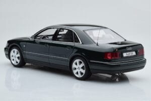 Audi S8 D2 Grön Otto 1:18 OT916 Resin — bild 5 av 6