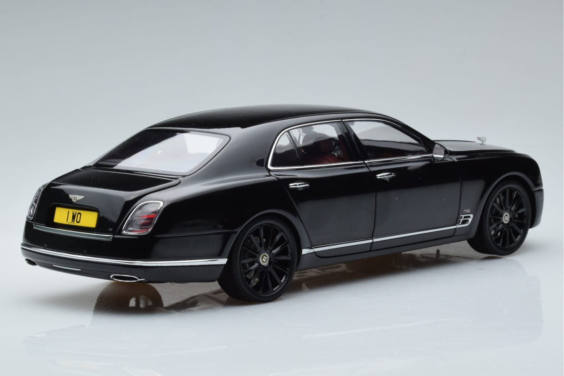 Bentley Mulsanne W.O. Edition By Mulliner Svart Almost Real 1:18 830508 Metall — bild 3 av 11