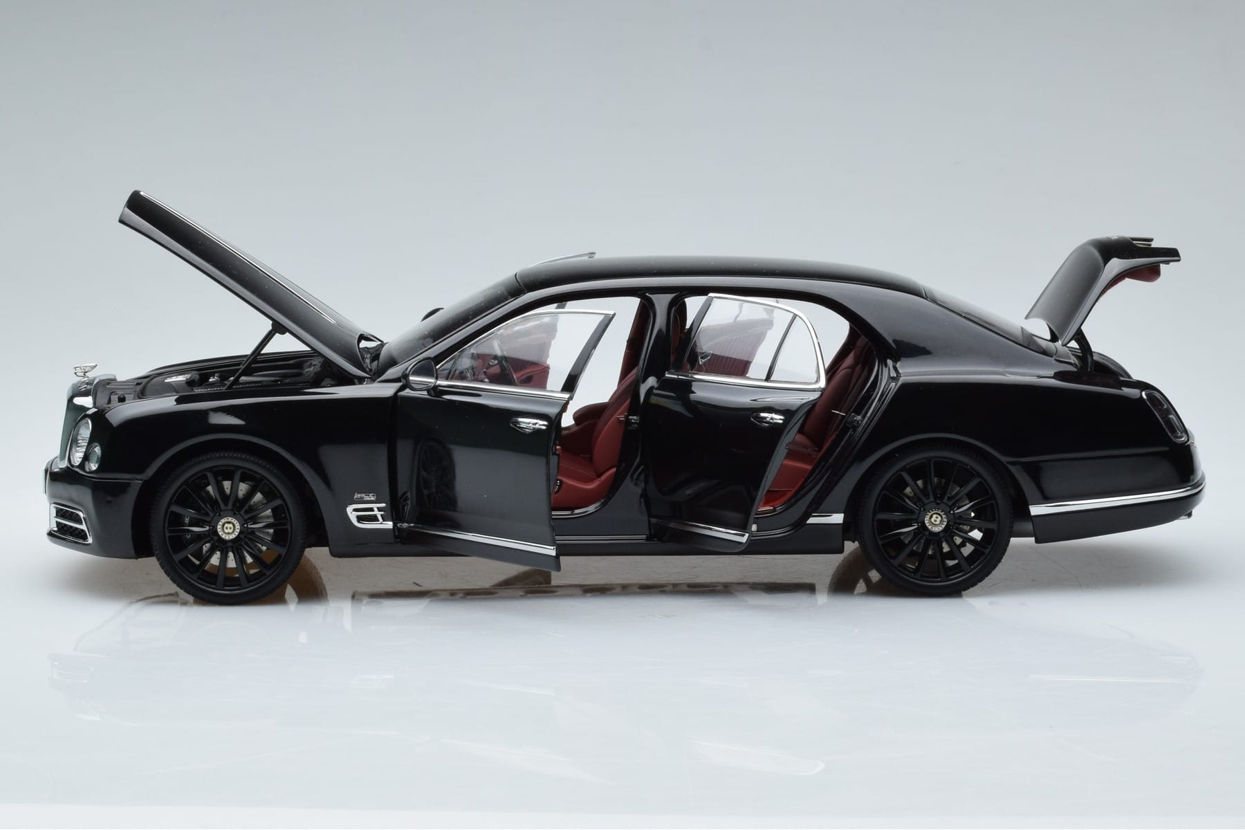 Bentley Mulsanne W.O. Edition By Mulliner Svart Almost Real 1:18 830508 Metall — bild 4 av 11
