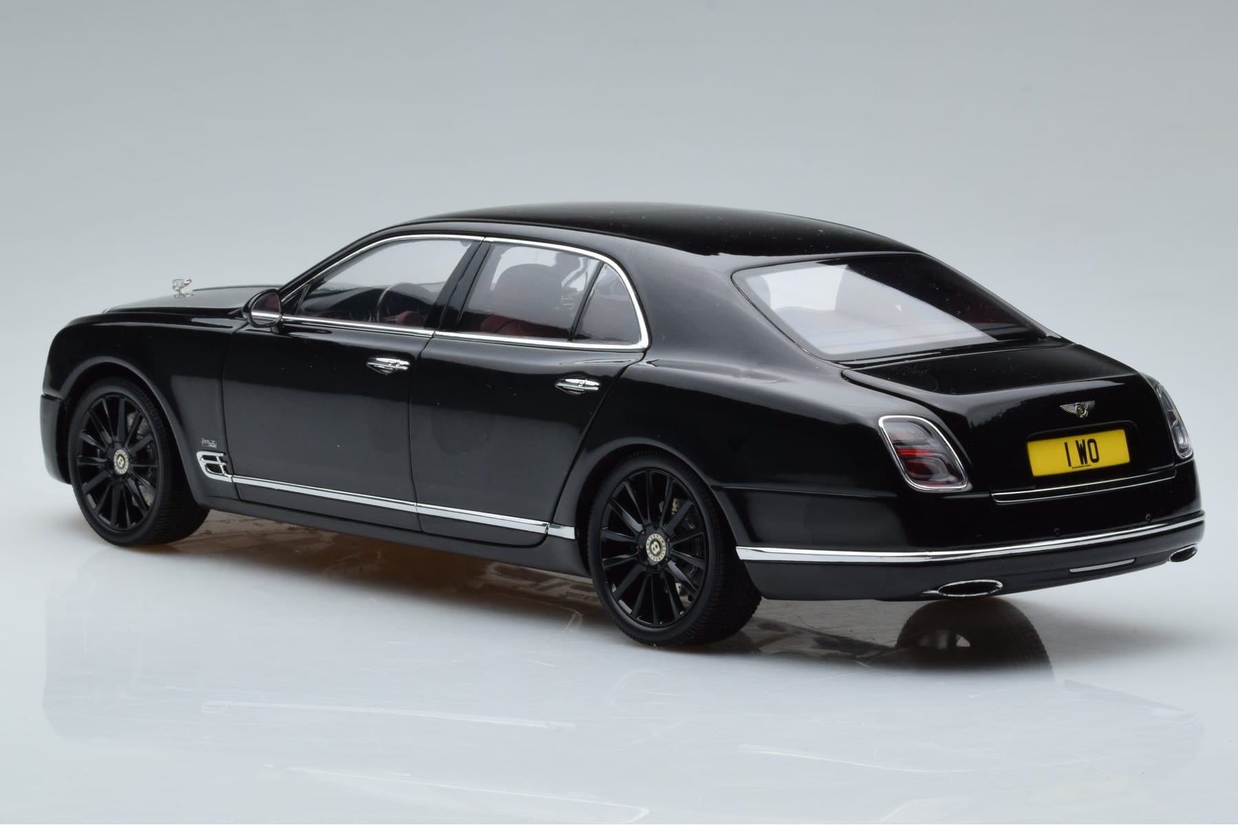 Bentley Mulsanne W.O. Edition By Mulliner Svart Almost Real 1:18 830508 Metall — bild 7 av 11
