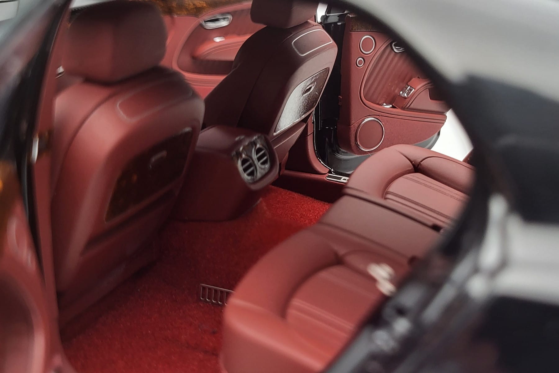 Bentley Mulsanne W.O. Edition By Mulliner Svart Almost Real 1:18 830508 Metall — bild 9 av 11