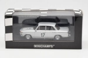 BMW 2000 Ti #17 J. Ickx / C. van Ophem Winners 24 Hours of Spa 1966 Minichamps 1:43 400662517 Metall — bild 4 av 4