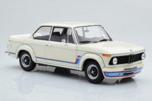 BMW 2002 Turbo Vit Kyosho 1:18 08544W Metall — bild 6 av 8