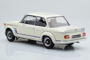BMW 2002 Turbo Vit Kyosho 1:18 08544W Metall — bild 7 av 8