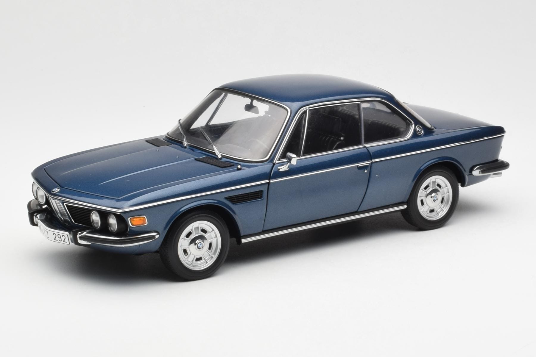 BMW 3.0 CSi E9 Blå Metallic AUTOart 1:18 70672 Metall