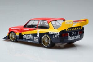 BMW 320 Group 5 #9 F. Albert DRM Norisring 1979 MCG 1:18 MCG18808R Metall — bild 5 av 6