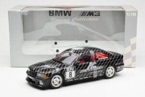 BMW 320i E36 STW #8 J. Winkelhock 1998 UT Models 1:18 39845 Metall — bild 6 av 6