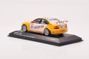 BMW 320i E46 Wiechers Sport #32 Hennerici / Wiechers WTCC 2005 Minichamps 1:43 400052432 Metall — bild 3 av 4