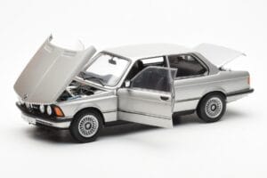 BMW 323i E21 Aspen Silver AUTOart 1:18 80430433552 Metall — bild 2 av 8