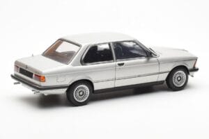 BMW 323i E21 Aspen Silver AUTOart 1:18 80430433552 Metall — bild 3 av 8
