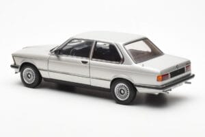BMW 323i E21 Aspen Silver AUTOart 1:18 80430433552 Metall — bild 7 av 8
