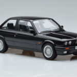 BMW 325i E30 Svart Norev 1:18 - image 4 of 6