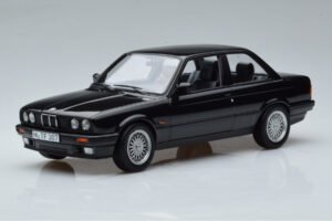 BMW 325i E30 Svart Norev 1:18