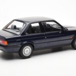 BMW 325i E30 Blå Metallic Norev 1:18 - image 2 of 6