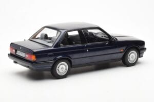 BMW 325i E30 Blå Metallic Norev 1:18 183201 Metall — bild 2 av 6