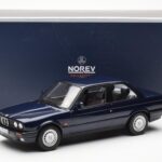 BMW 325i E30 Blå Metallic Norev 1:18 - image 6 of 6