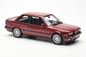 BMW 325i E30 Bordeaux Metallic Otto 1:18 OT102 Resin — bild 4 av 6