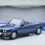 BMW 325i E30 Cabriolet Blå MCG 1:18 - image 5 of 5