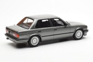 BMW 325i E30 Sedan Dolphin Grå Otto 1:18 OT819 Resin — bild 2 av 6