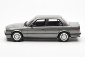 BMW 325i E30 Sedan Dolphin Grå Otto 1:18 OT819 Resin — bild 3 av 6