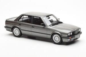BMW 325i E30 Sedan Dolphin Grå Otto 1:18 OT819 Resin — bild 4 av 6