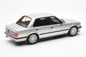 BMW 325i E30 Silver Otto 1:18 OT912 Resin — bild 2 av 6