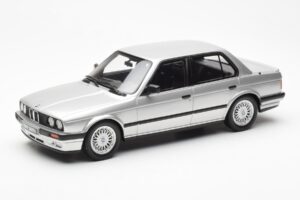 BMW 325i E30 Silver Otto 1:18 OT912
