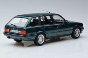 BMW 325i E30 Touring Grön Metallic Norev 1:18 183219 Metall — bild 2 av 6