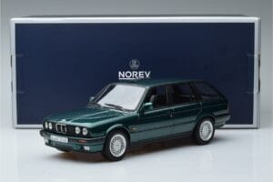 BMW 325i E30 Touring Grön Metallic Norev 1:18 183219 Metall — bild 6 av 6