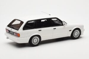 BMW 325i E30 Touring M Package Vit Otto 1:18 OT238 Resin — bild 2 av 5