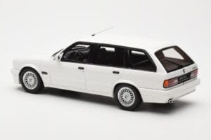 BMW 325i E30 Touring M Package Vit Otto 1:18 OT238 Resin — bild 4 av 5