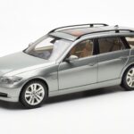 BMW 330i E91 Touring Grå Metallic Kyosho 1:18