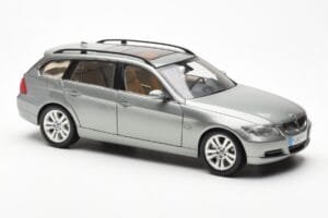 BMW 330i E91 Touring Grå Metallic Kyosho 1:18 80430394359 Metall — bild 6 av 8