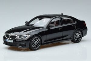BMW 330i G20 Svart Metallic Norev 1:18 183277 Metall