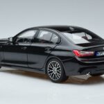 BMW 330i G20 Svart Metallic Norev 1:18 183277 Metall - image 6 of 7