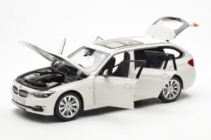 BMW 335i F31 Touring Alpine Vit Paragon 1:18 80432244242 Metall — bild 2 av 8