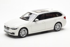 BMW 335i F31 Touring Alpine Vit Paragon 1:18