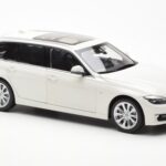 BMW 335i F31 Touring Alpine Vit Paragon 1:18 - image 6 of 8