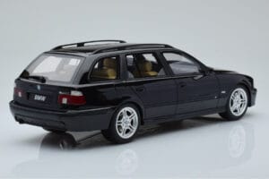 BMW 540 E39 Touring M Package Svart Otto 1:18 OT1013 Resin — bild 2 av 6